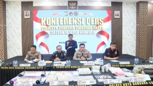 satresnarkoba-polresta-soekarno-hatta-membongkar-sindikat-internasional-sekaligus-pabrik-vape-ganja-di-bali-1782705796001_169