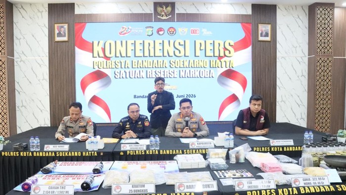 satresnarkoba-polresta-soekarno-hatta-membongkar-sindikat-internasional-sekaligus-pabrik-vape-ganja-di-bali-1782705796001_169